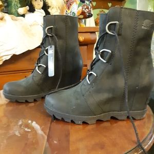 Sorel Joan of Arctic wedge boots